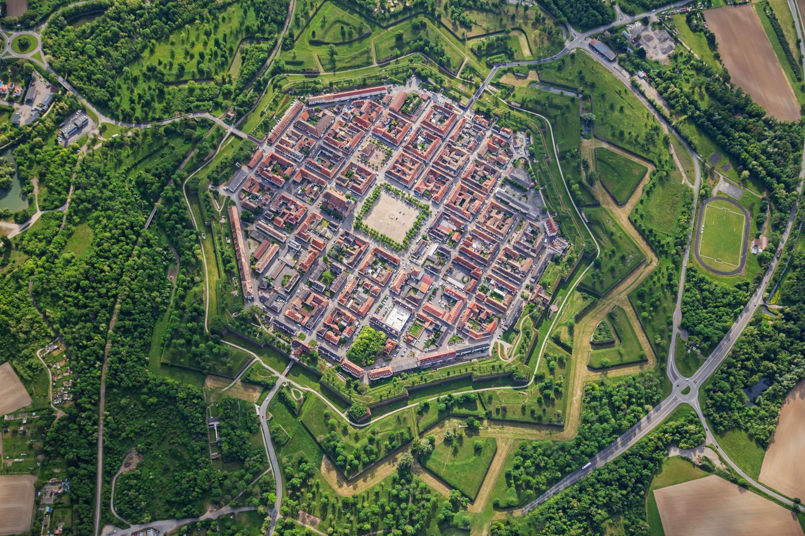 Hélicoptère vue aerienne Neuf-Brisach